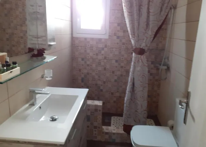 Christen House * Perigialion