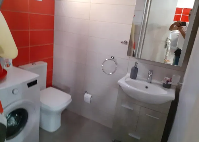 Christen House Villa