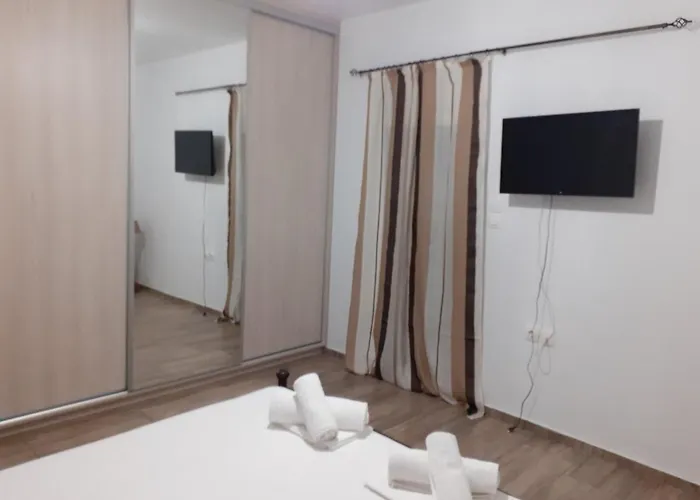 Christen House * Perigialion